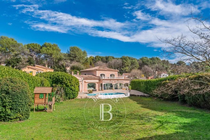Image No.5-5 Bed House for sale