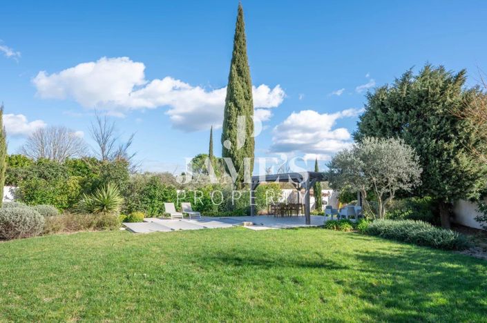 Image No.15-4 Bed House for sale