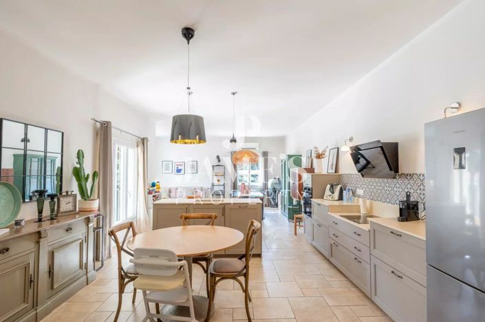 Image No.5-4 Bed House for sale