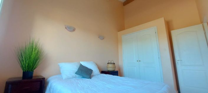 Image No.18-4 Bed House for sale