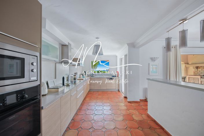 Image No.14-4 Bed House for sale