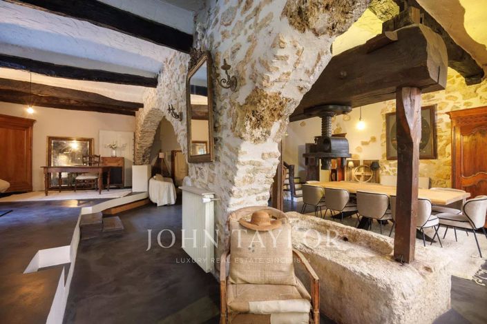 Image No.10-7 Bed House for sale