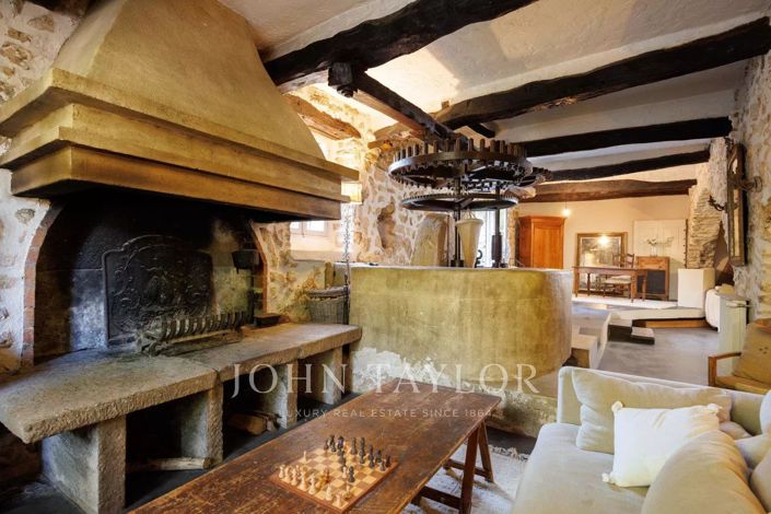 Image No.12-7 Bed House for sale