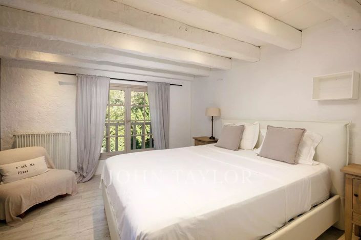 Image No.14-7 Bed House for sale