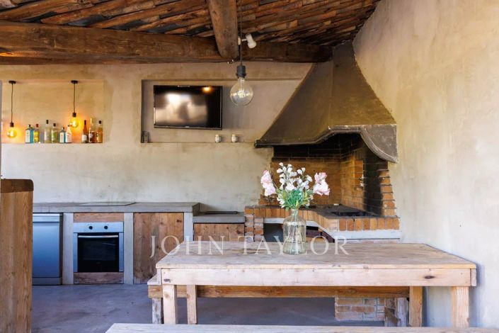 Image No.23-7 Bed House for sale