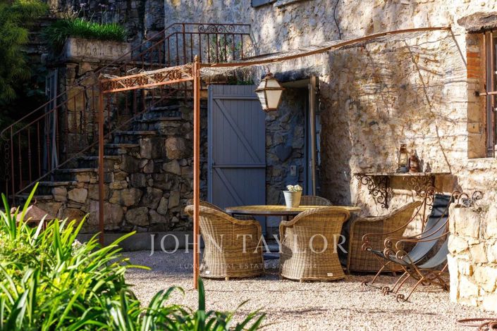 Image No.31-7 Bed House for sale