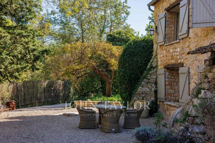 Image No.35-7 Bed House for sale