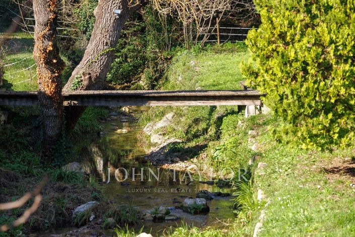 Image No.43-7 Bed House for sale