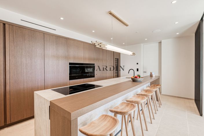 Image No.10-6 Bed House for sale