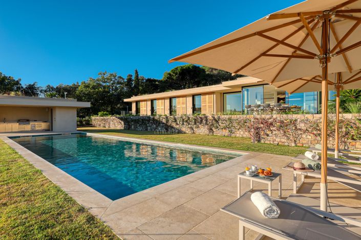 Image No.3-6 Bed House for sale