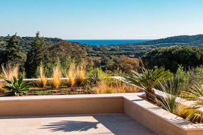 Image No.5-6 Bed House for sale