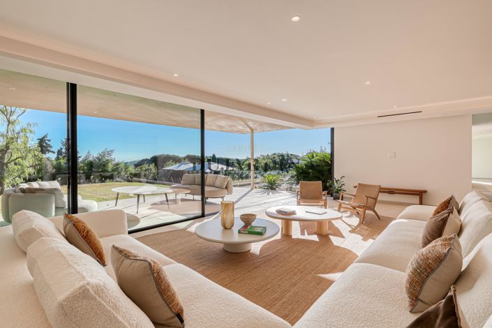 Image No.7-6 Bed House for sale