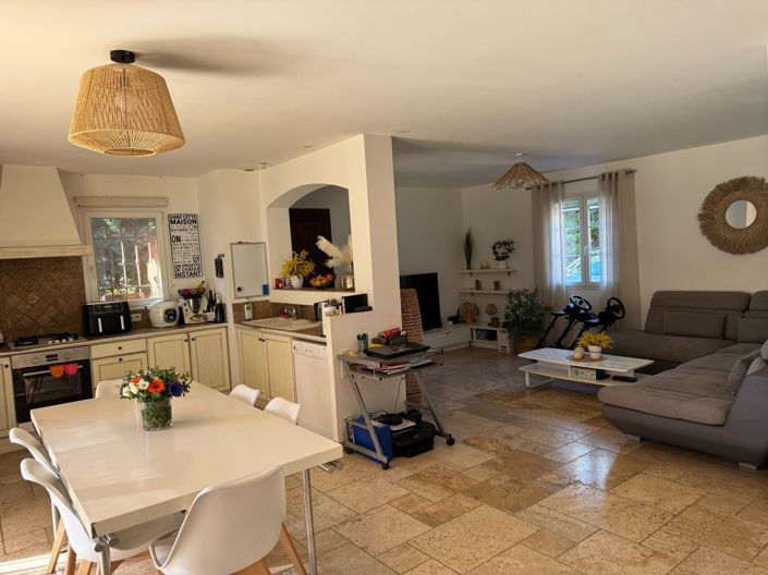 Image No.3-3 Bed House for sale