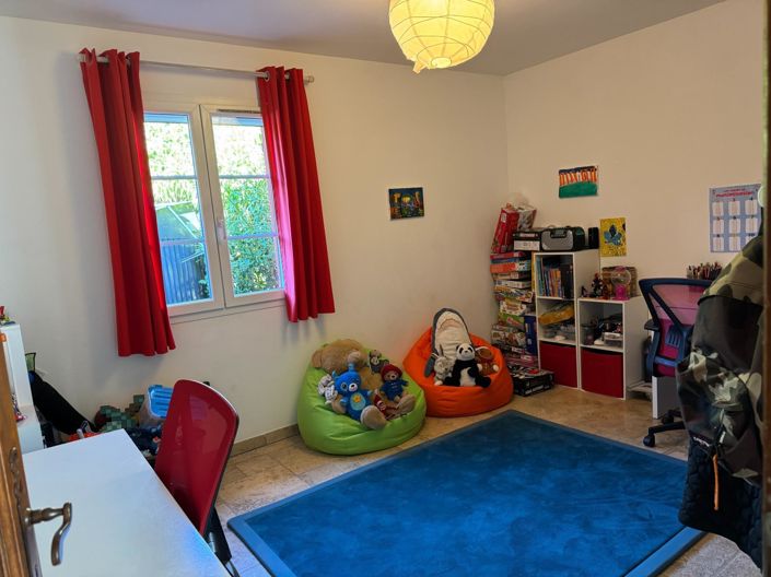 Image No.8-3 Bed House for sale