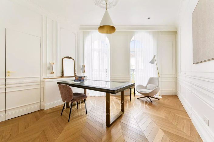 Image No.12-10 Bed House for sale