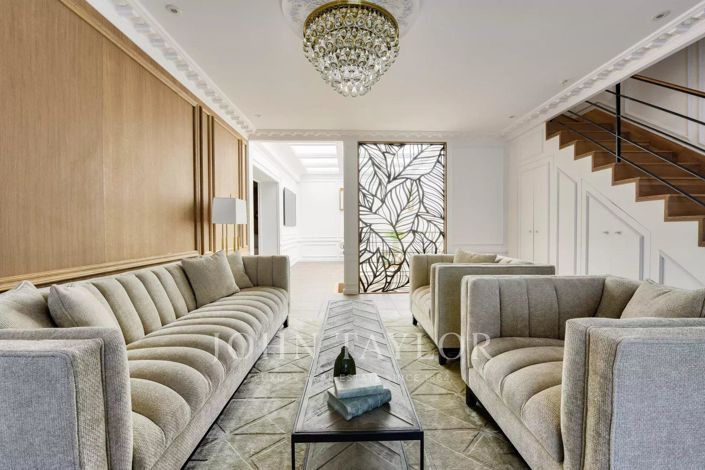 Image No.3-10 Bed House for sale