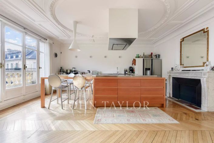 Image No.11-5 Bed Apartment for sale