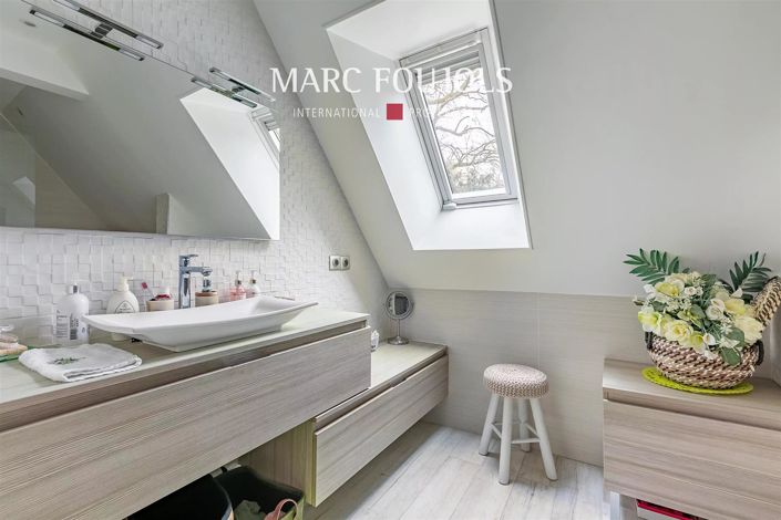 Image No.15-4 Bed House for sale