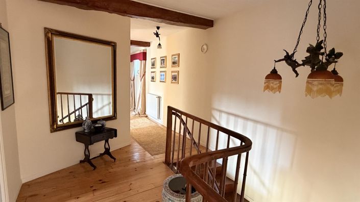 Image No.17-8 Bed House for sale