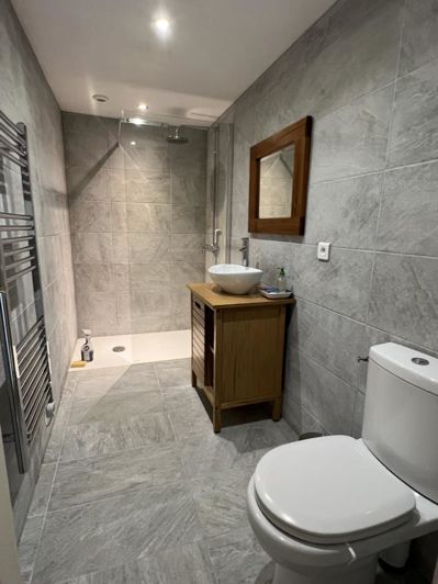 Image No.21-8 Bed House for sale