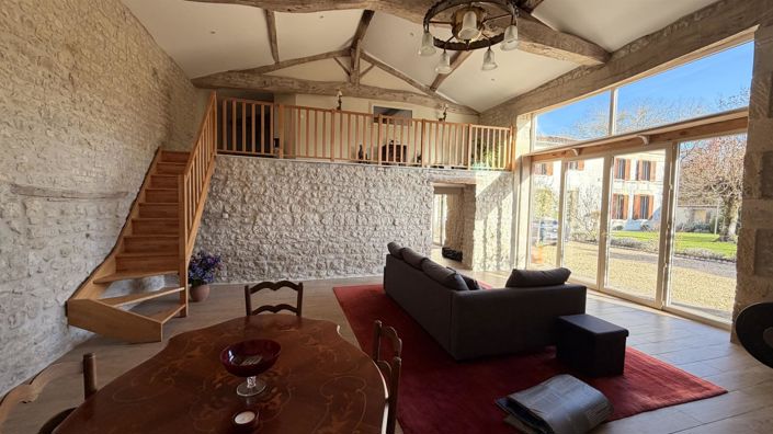 Image No.24-8 Bed House for sale