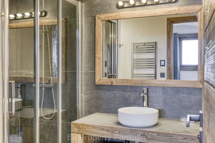 Image No.16-5 Bed Apartment for sale