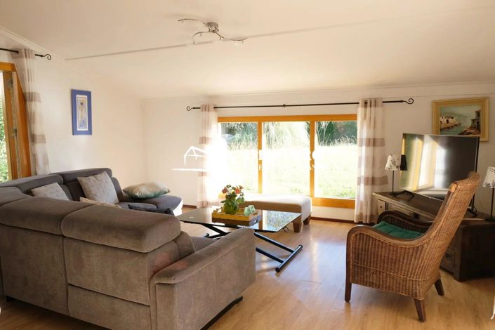 Image No.3-3 Bed House for sale