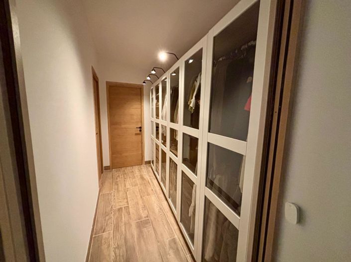 Image No.11-4 Bed House for sale