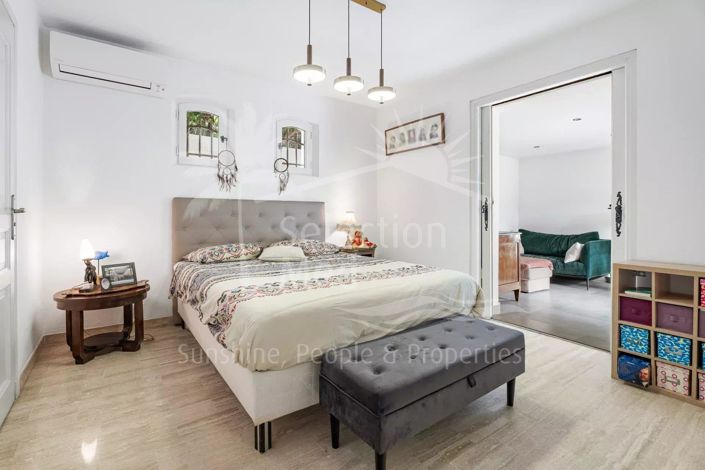 Image No.15-3 Bed House for sale