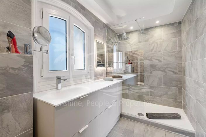 Image No.18-3 Bed House for sale