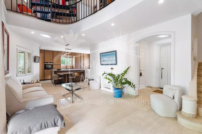 Image No.3-3 Bed House for sale