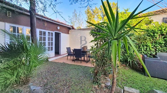 Image No.5-6 Bed House for sale