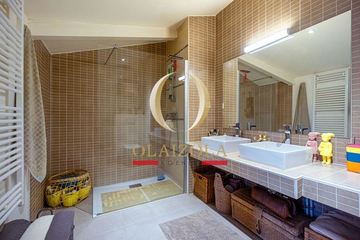 Image No.11-1 Bed Apartment for sale