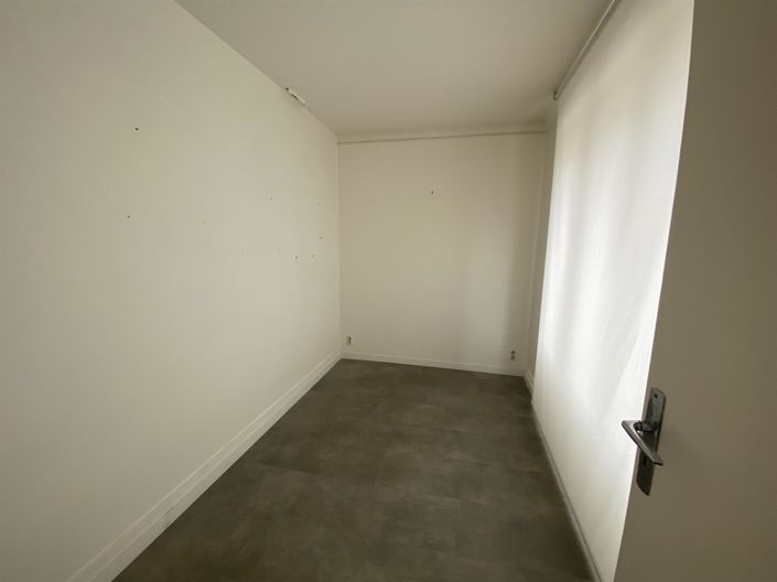 Image No.4-Apartment for sale