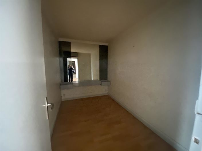 Image No.5-Apartment for sale