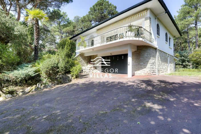 Image No.6-4 Bed House for sale