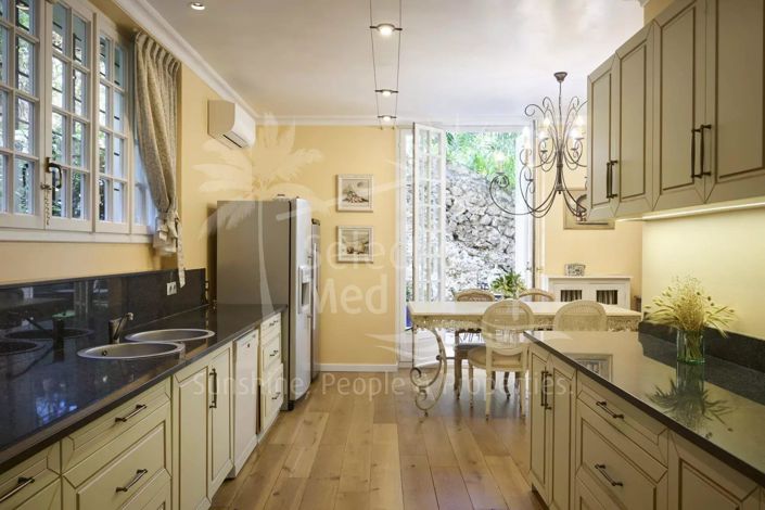 Image No.19-5 Bed House for sale