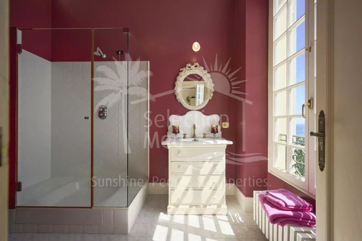 Image No.28-5 Bed House for sale