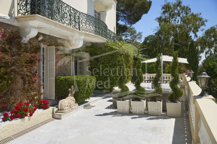 Image No.30-5 Bed House for sale