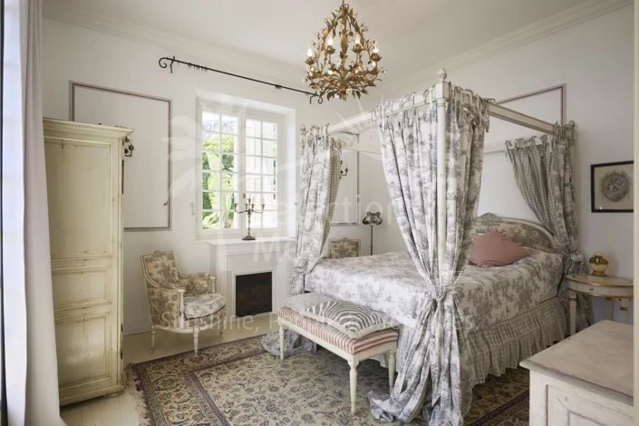 Image No.34-5 Bed House for sale