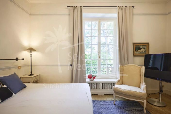 Image No.38-5 Bed House for sale