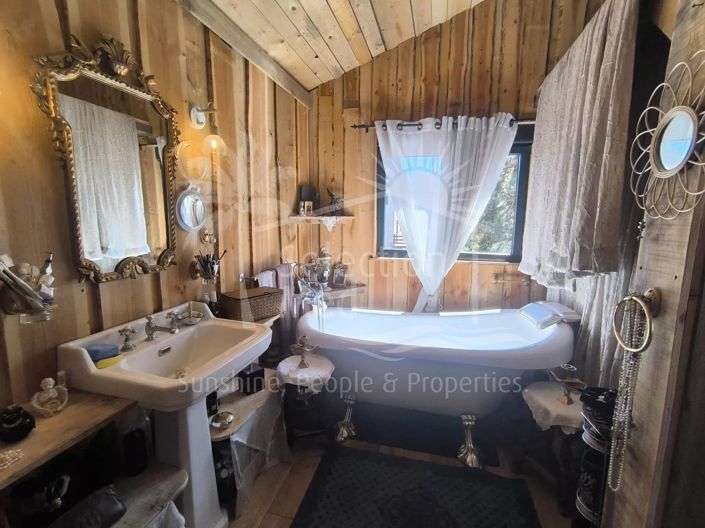 Image No.21-House for sale