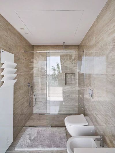 Image No.12-5 Bed House for sale