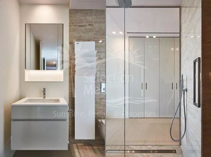 Image No.17-5 Bed House for sale