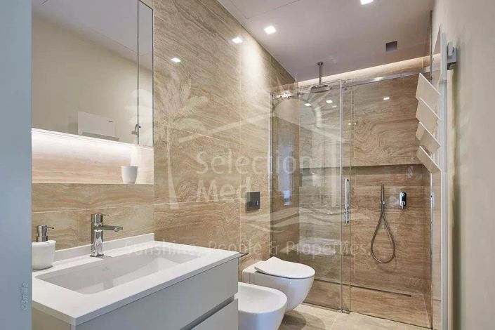 Image No.19-5 Bed House for sale