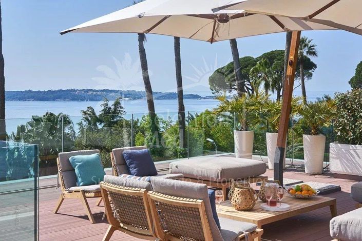 Image No.24-5 Bed House for sale