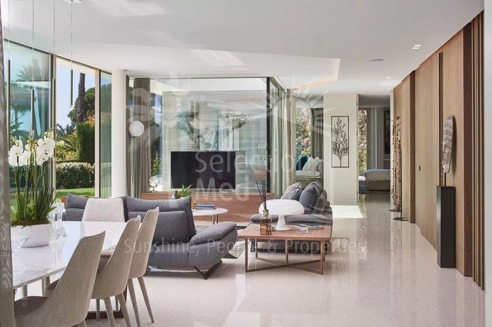 Image No.5-5 Bed House for sale