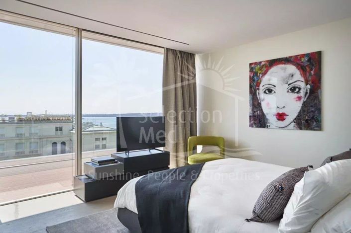 Image No.9-5 Bed House for sale