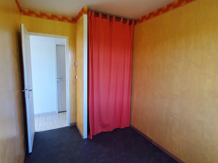 Image No.26-4 Bed House for sale