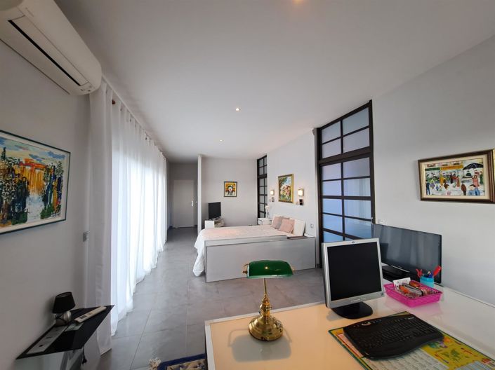 Image No.17-4 Bed House for sale